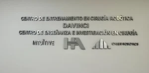 Cirugía robótica da Vinci X: nueva etapa del Dr. Marnes Molina 5 centro entrenamiento cirugia robotica da vinci